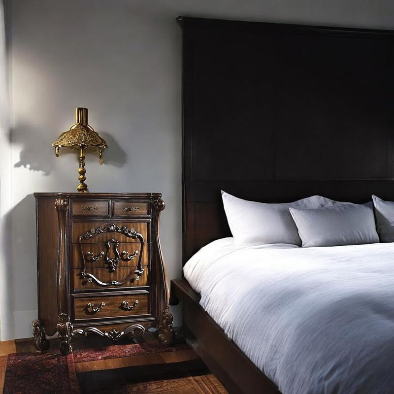 Versailles Cherry Oak Chest